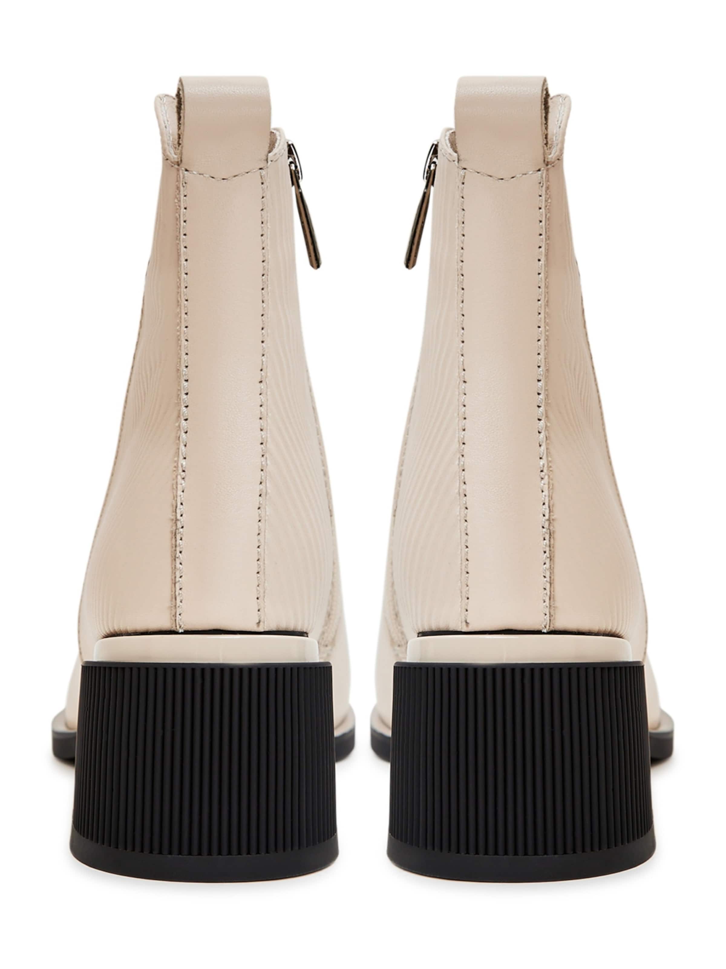 CESARE GASPARI Booties in Beige