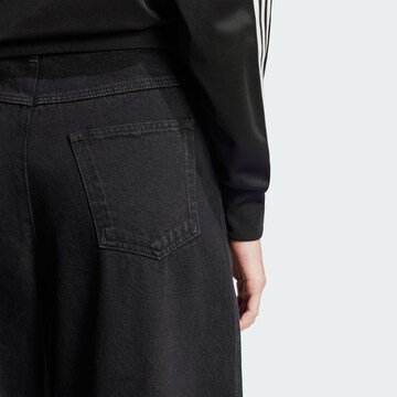 ADIDAS ORIGINALS Zvonové kalhoty Džíny 'Adibreak' – černá