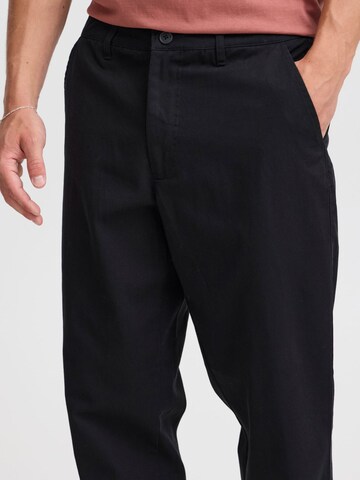 !Solid - Loosefit Pantalón chino 'Matt Liam' en negro