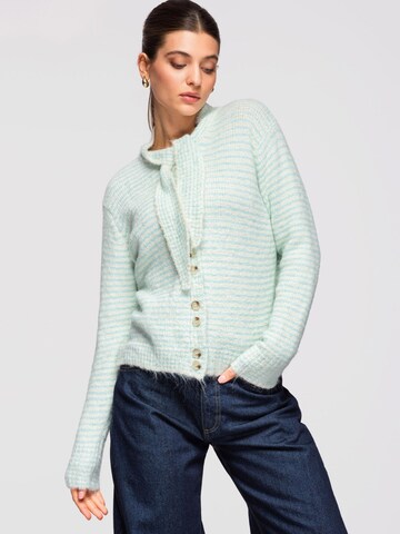 Ombre Strickjacke‌‌‌‌‌ in Blau: Vorderseite