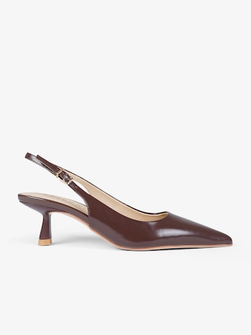 Sandalo di CHICONIC in marrone