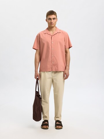 SELECTED HOMME Comfort fit Button Up Shirt 'SLHReid' in Pink