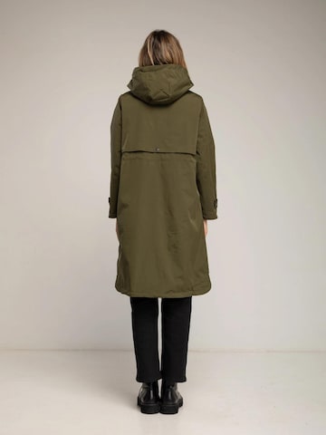 Giacca di mezza stagione 'Gabardina larga con capucha, cierre de cremallera y ajustable en la cintura' di Tantra in verde