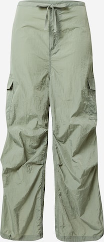 Pantalon cargo Monki en vert : devant