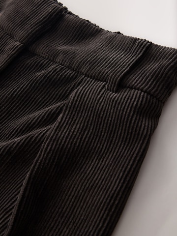 Next Bő szár Élére vasalt nadrágok - barna