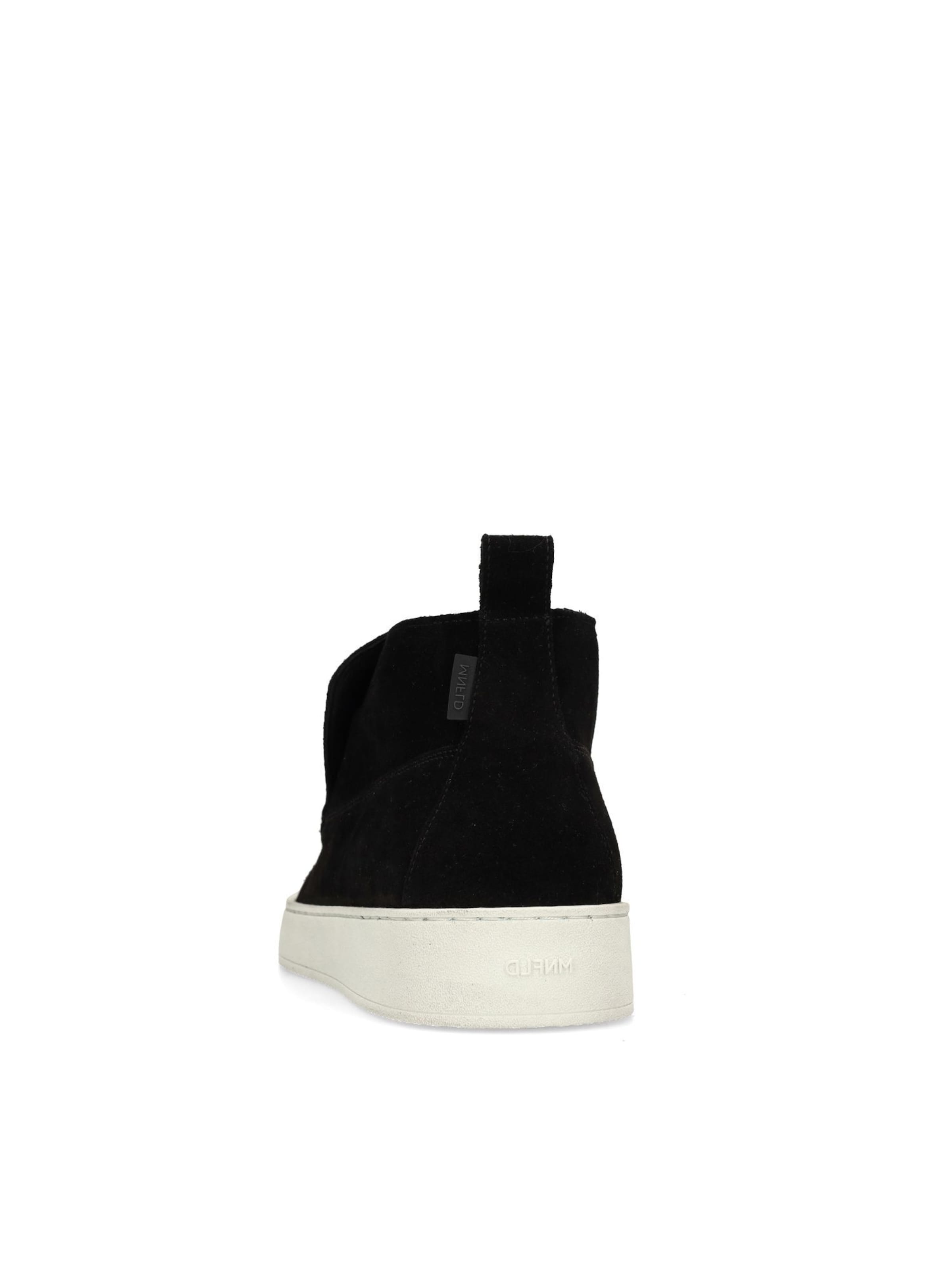 MANFIELD Slip-Ons in Black