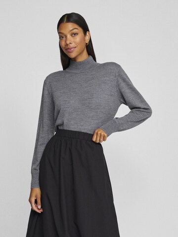 Pull-over VILA en gris : devant