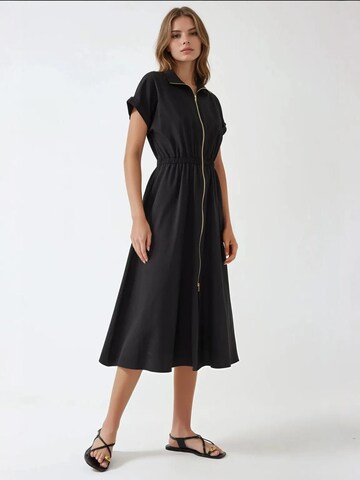 Hiccup - Vestidos camiseiros em preto