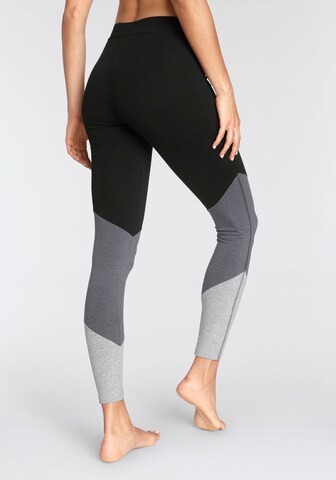 BENCH Skinny Leggings in Schwarz