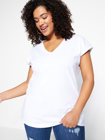 Trendyol Curve - Camiseta en blanco: frente