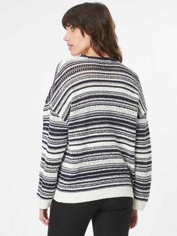 Oasis Pullover in Blau