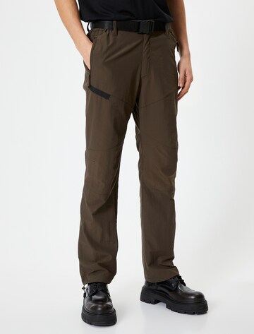 Koton Regular Broek in Groen: voorkant