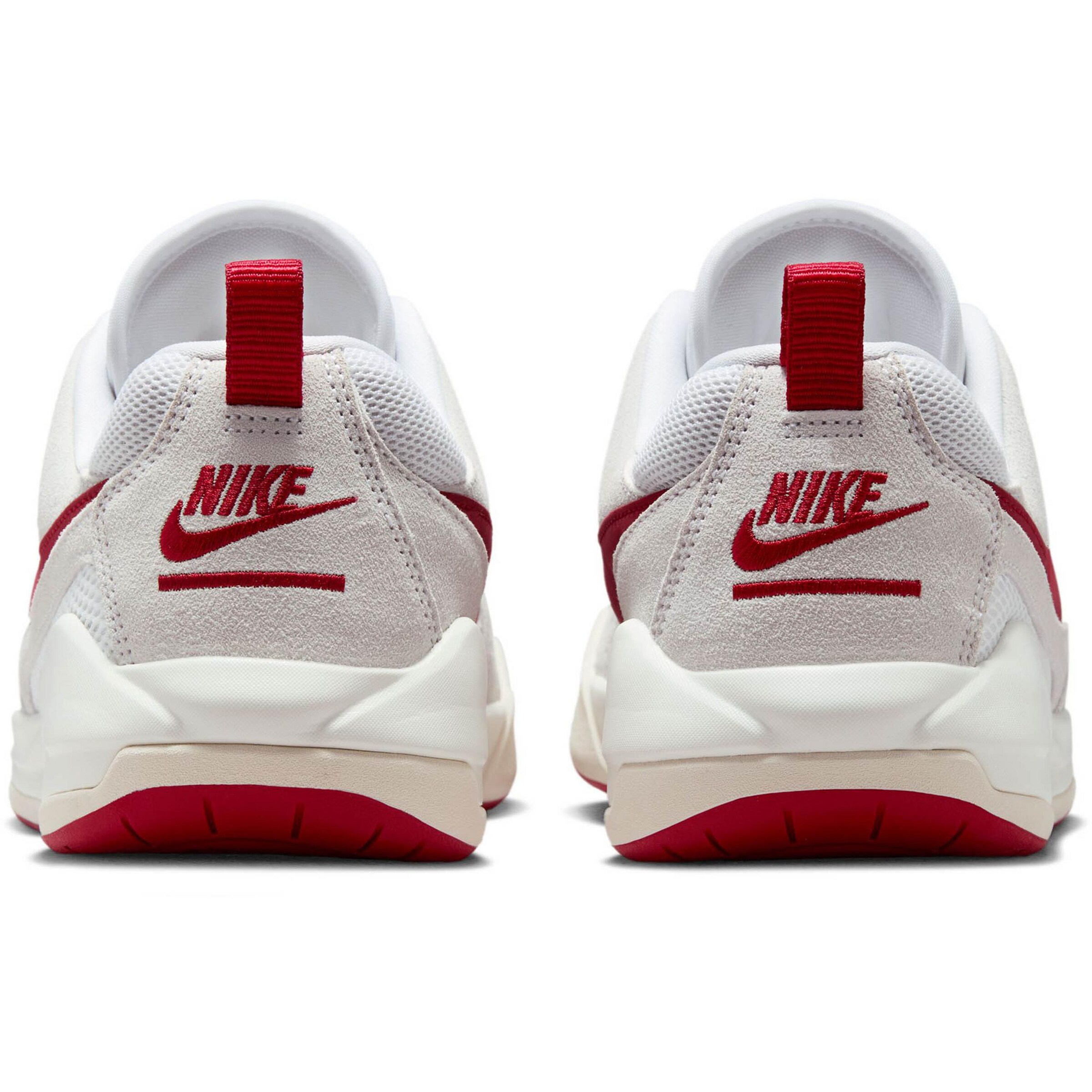 Baskets basses 'CMFT Era' Jordan en blanc