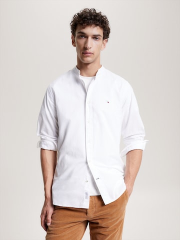 TOMMY HILFIGER - Regular Fit Camisa em branco: frente