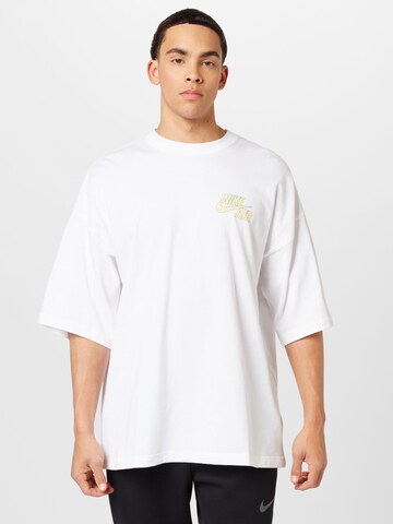 T-Shirt Nike Sportswear en blanc : devant