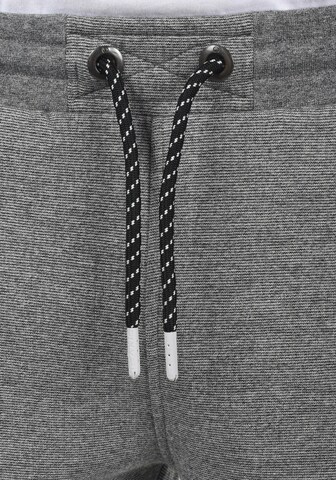 Regular Pantalon 'Rafik' !Solid en gris