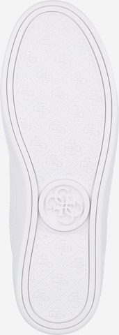 Baskets basses 'BECKIE' GUESS en blanc