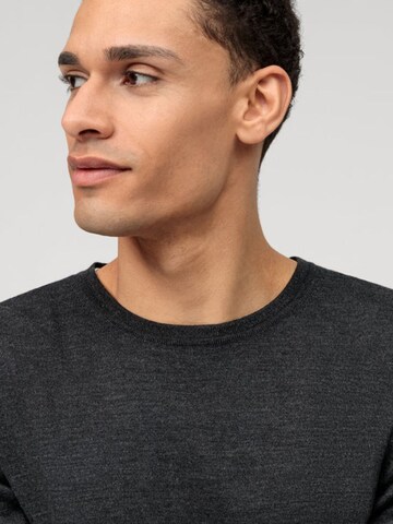 OLYMP Pullover i grå