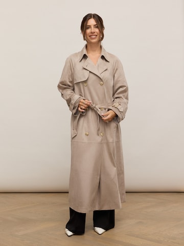 noar studios Between-seasons coat 'SUEDE COAT' in Beige