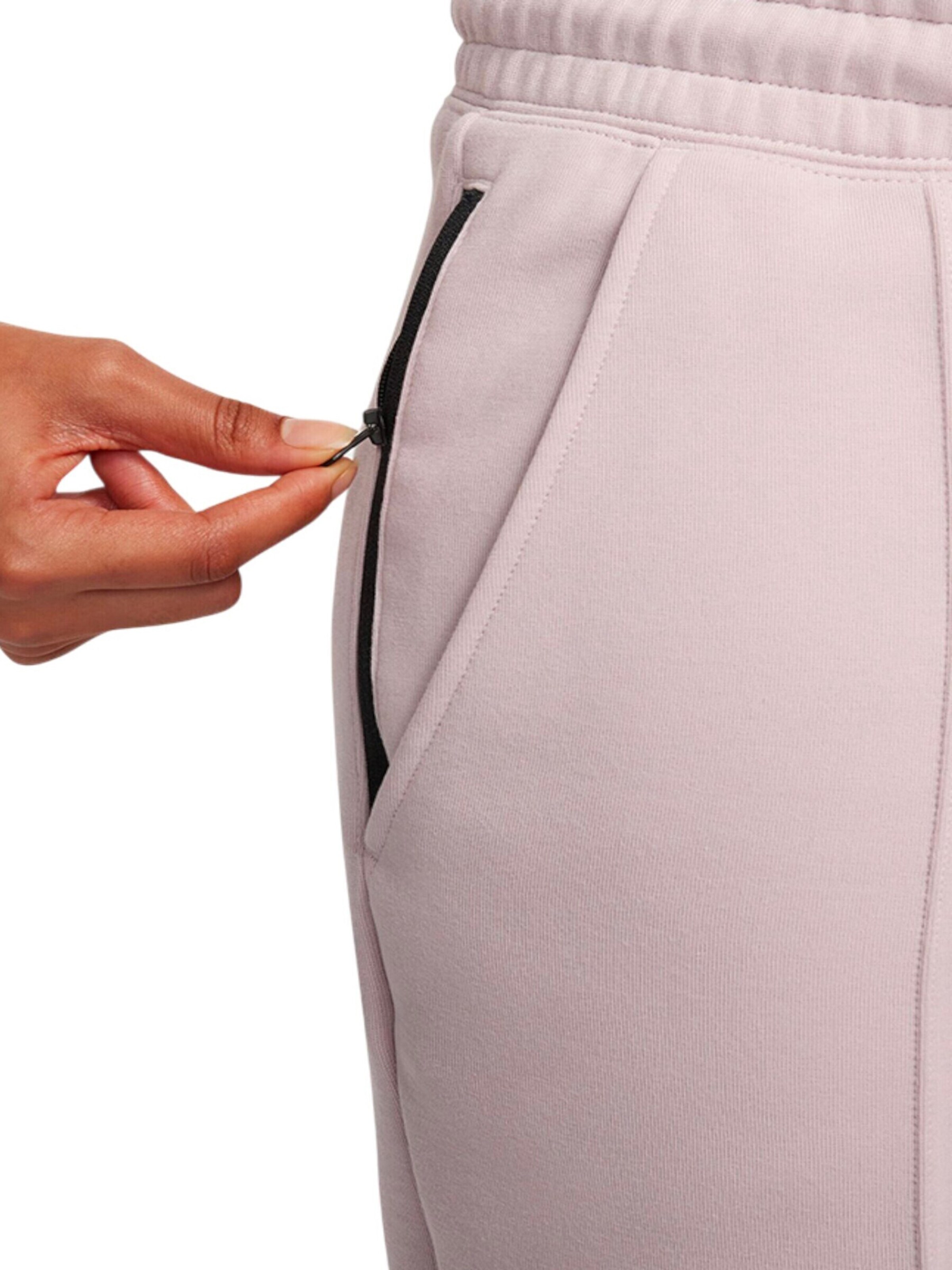 Tapered Pantaloni 'Tch Flc' di Nike Sportswear in lilla