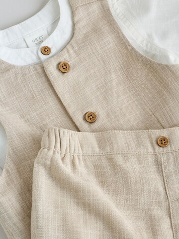 Next Set: Hemd, Weste und Shorts in Beige
