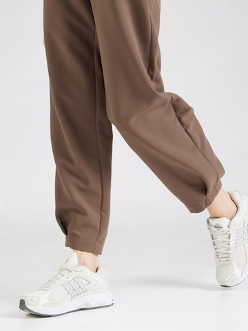 minimum Tapered Pants 'Christis' in Brown