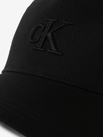 Calvin Klein Jeans Regular Cap in Black