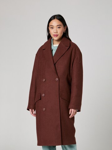 ABOUT YOU x Alvaro Soler Between-seasons coat 'Ilja' in Brown