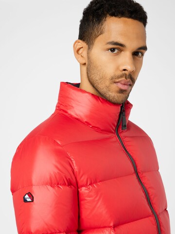 Veste mi-saison 'Luxe Alpine' Superdry en rouge