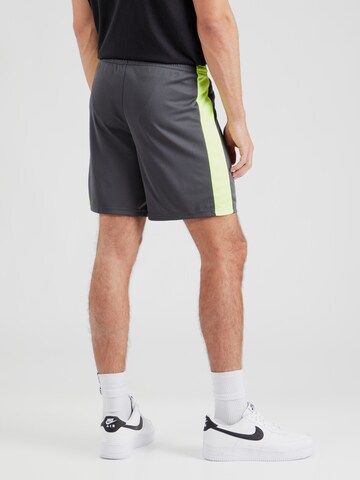 Regular Pantalon de sport 'ACADEMY23' NIKE en gris