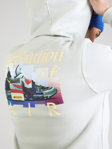 Nike Sportswear Majica 'Club' | siva barva