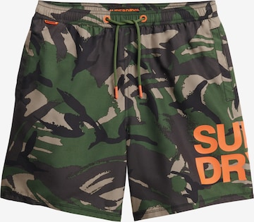 Superdry Badeshorts in Grün: Vorderseite