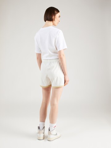 Regular Pantalon Jordan en blanc