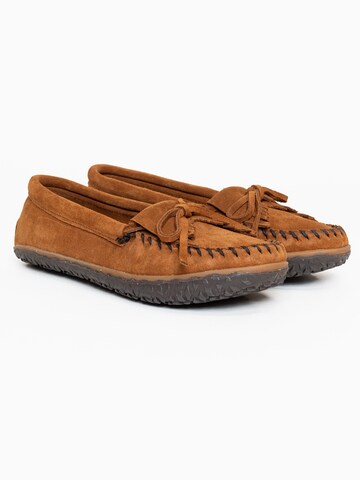 Minnetonka Mokassin 'Kilty' i brun