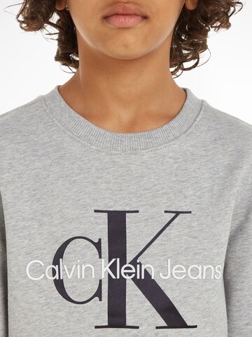 Calvin Klein Jeans Sweatshirt in Grijs