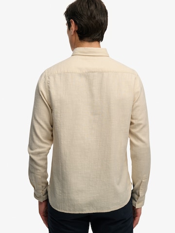 Coupe regular Chemise 'The Merchant Store' Superdry & Co en beige