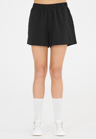 Les'Arcs Loose fit Trousers 'Lawten' in Black: front
