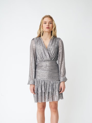 Crās Dress ' Angecras ' in Silver: front