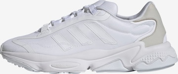 Sneaker bassa 'Ozweego Pure' di ADIDAS ORIGINALS in bianco: frontale