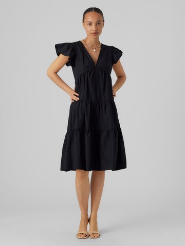 Vero Moda Petite - Vestido 'JARLOTTE' en negro: frente