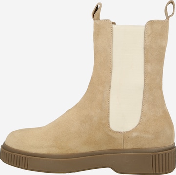 Fred de la BretoniÈre Chelsea Boots in Beige