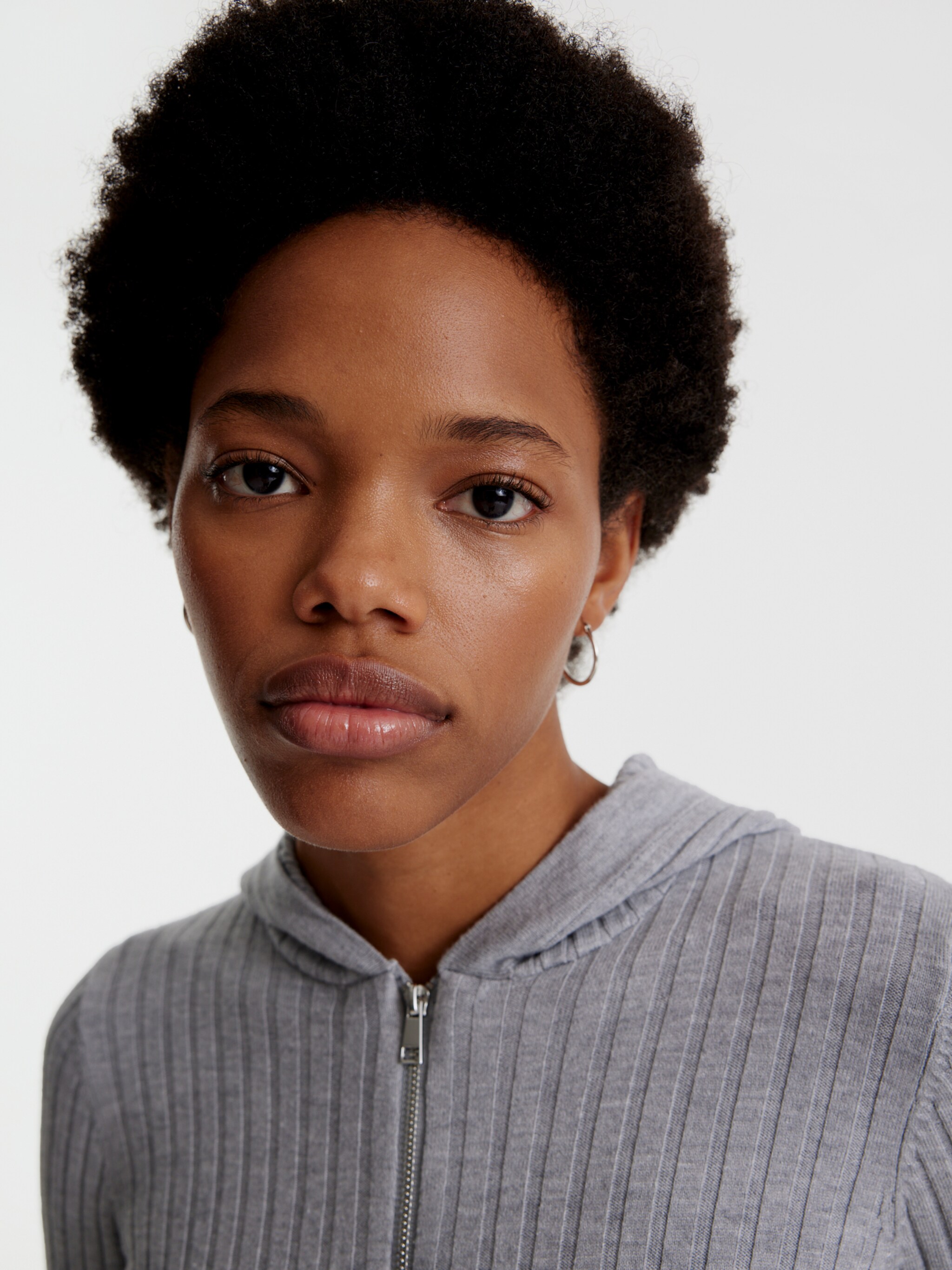 EDITED Produkte Strickjacke 'Zorana' grau