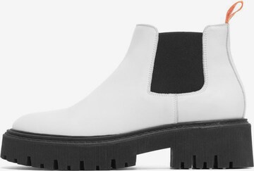 Bianco Chelsea Boots 'Garbi' in White: front