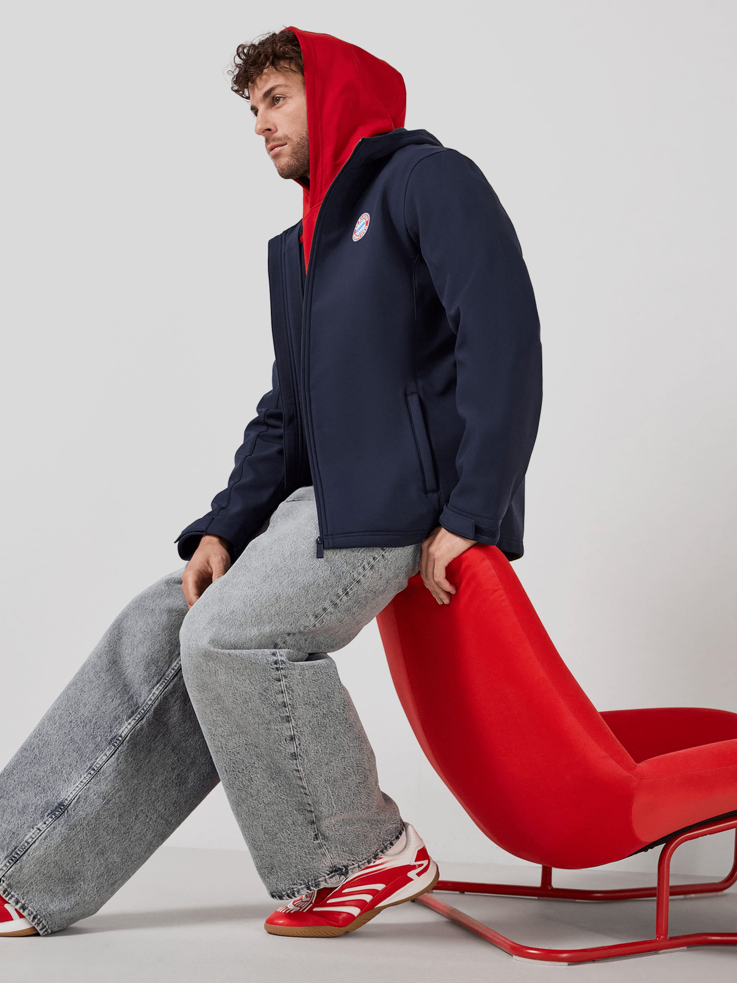 FC BAYERN MÜNCHEN Between-Season Jacket in Blue