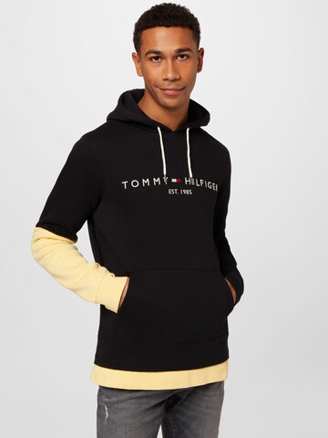 Tommy Jeans Sweatshirt in Black: front