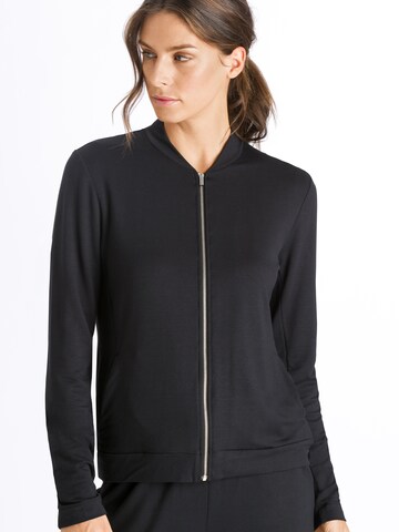 Hanro Zip-Up Hoodie 'Balance' in Black: front