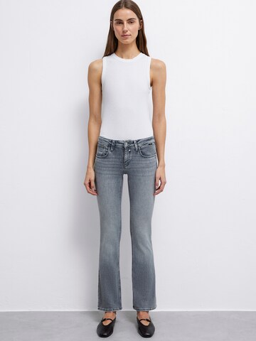 Mavi Буткат Джинсы 'Bella' в Серый: спереди