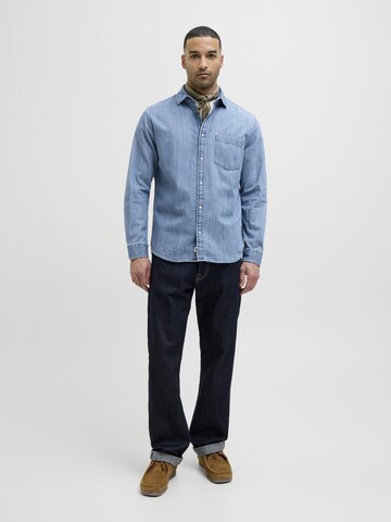R.D.D. ROYAL DENIM DIVISION Comfort fit Button Up Shirt in Blue