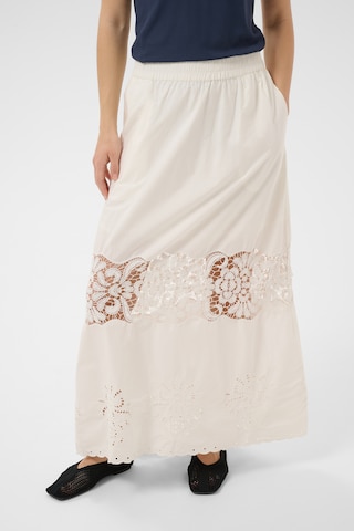 Part Two - Saia 'AnciaPW' em branco