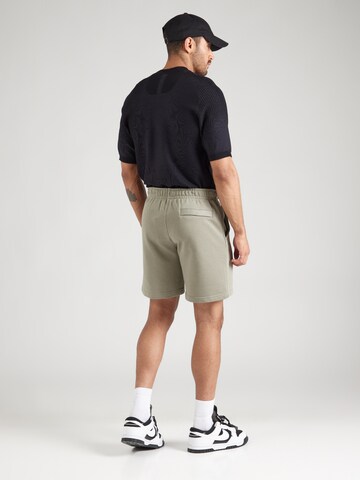 Nike Sportswear Szabványos Nadrág - zöld